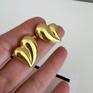 ARETES DE CORAZÓN