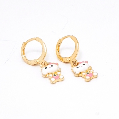 ARETES DE HELLO KITTY CON MANZANA