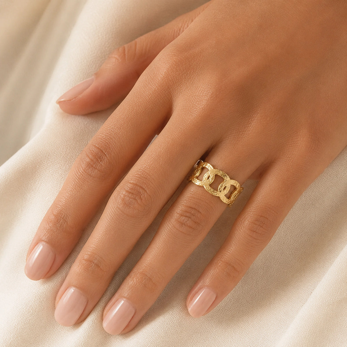 Anillo Ajustable Eslabones Texturizados