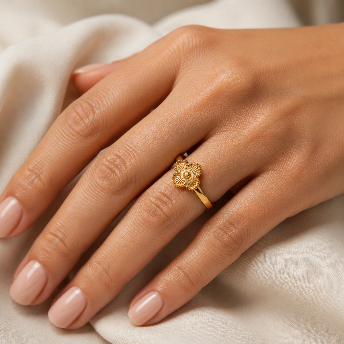 Anillo Ajustable Vintage Dorado
